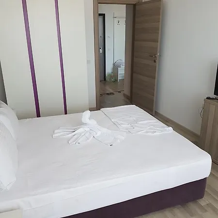 Apartment Summerland Mamaia